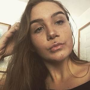 Meet your Posher, Claire